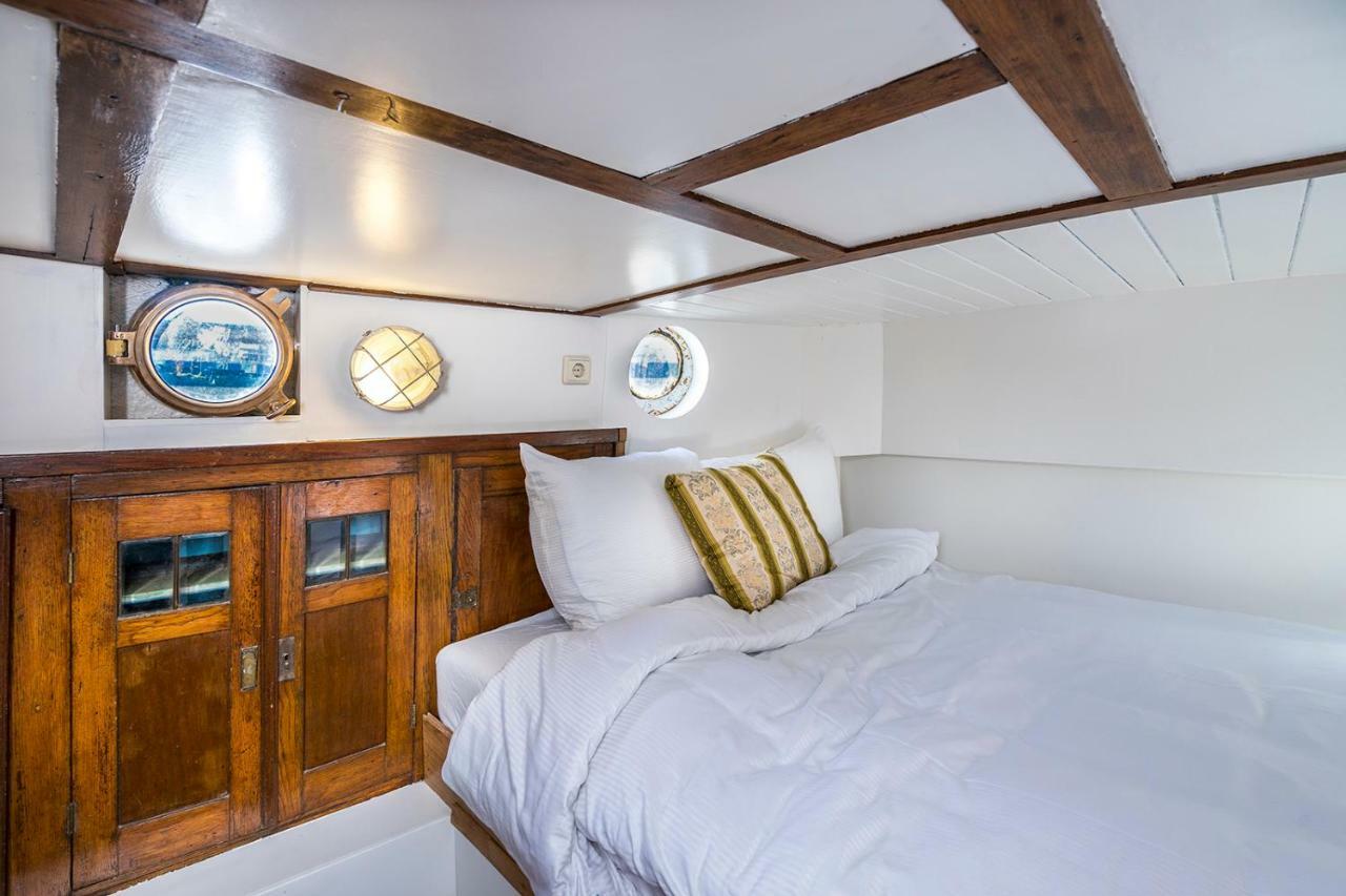 Asile Flottant Hotell Amsterdam Exteriör bild