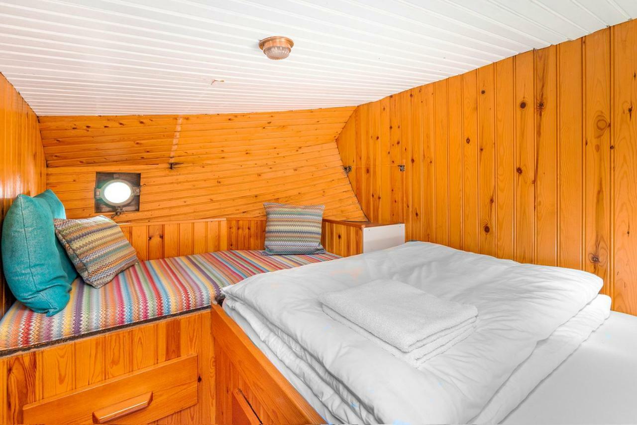 Asile Flottant Hotell Amsterdam Exteriör bild
