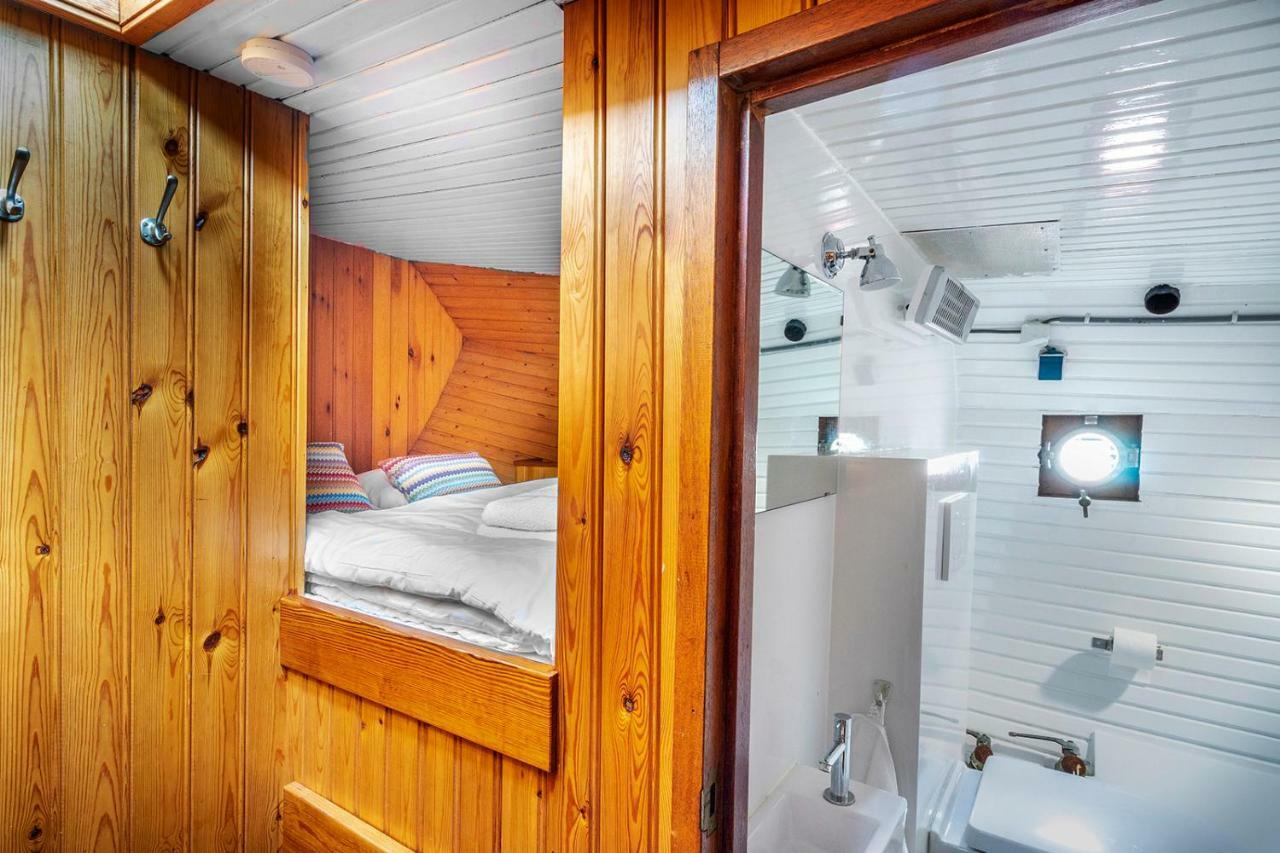 Asile Flottant Hotell Amsterdam Exteriör bild